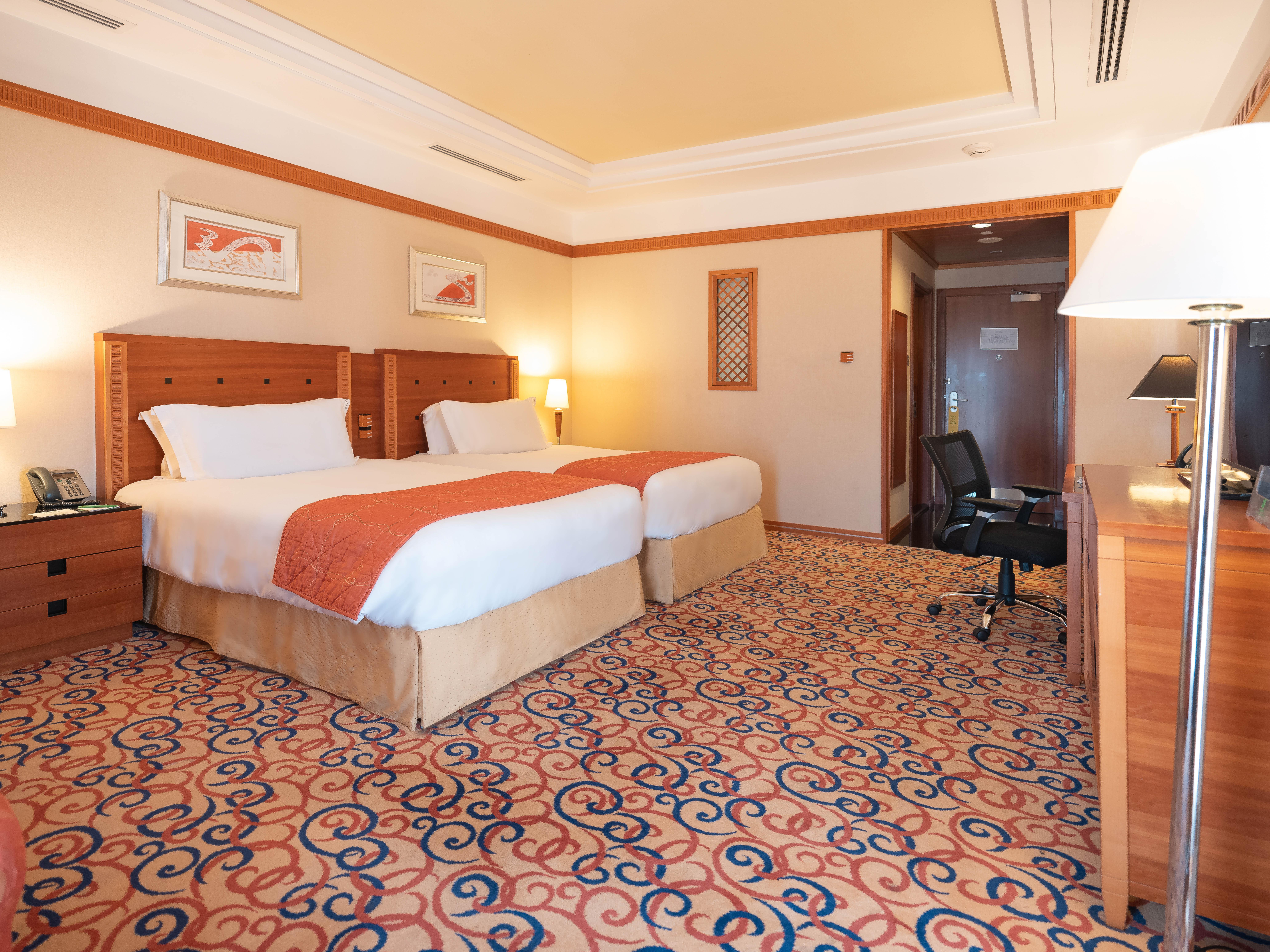 Holiday Inn Kuwait By Ihg Kuwait City Exterior foto