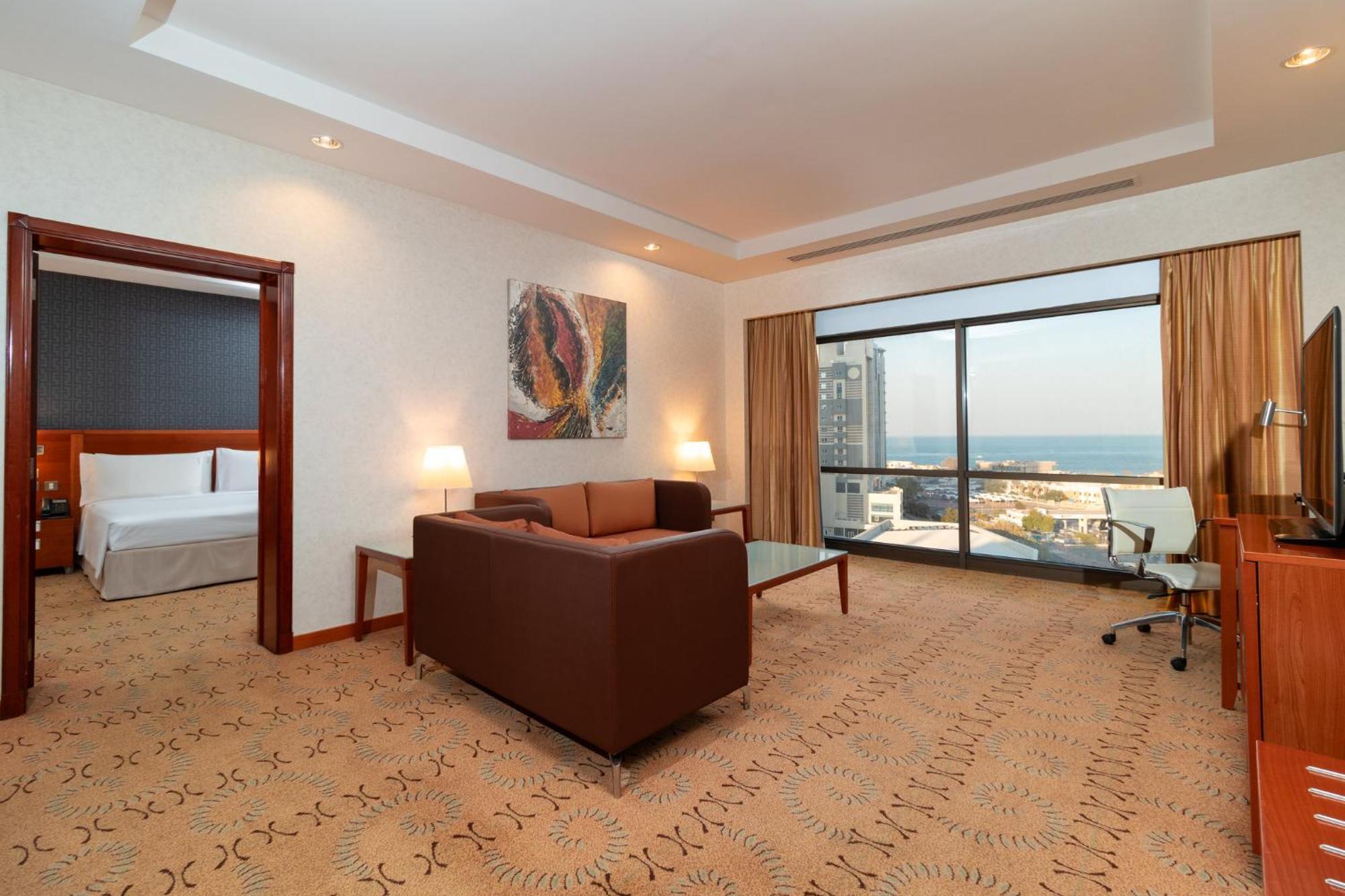 Holiday Inn Kuwait By Ihg Kuwait City Exterior foto